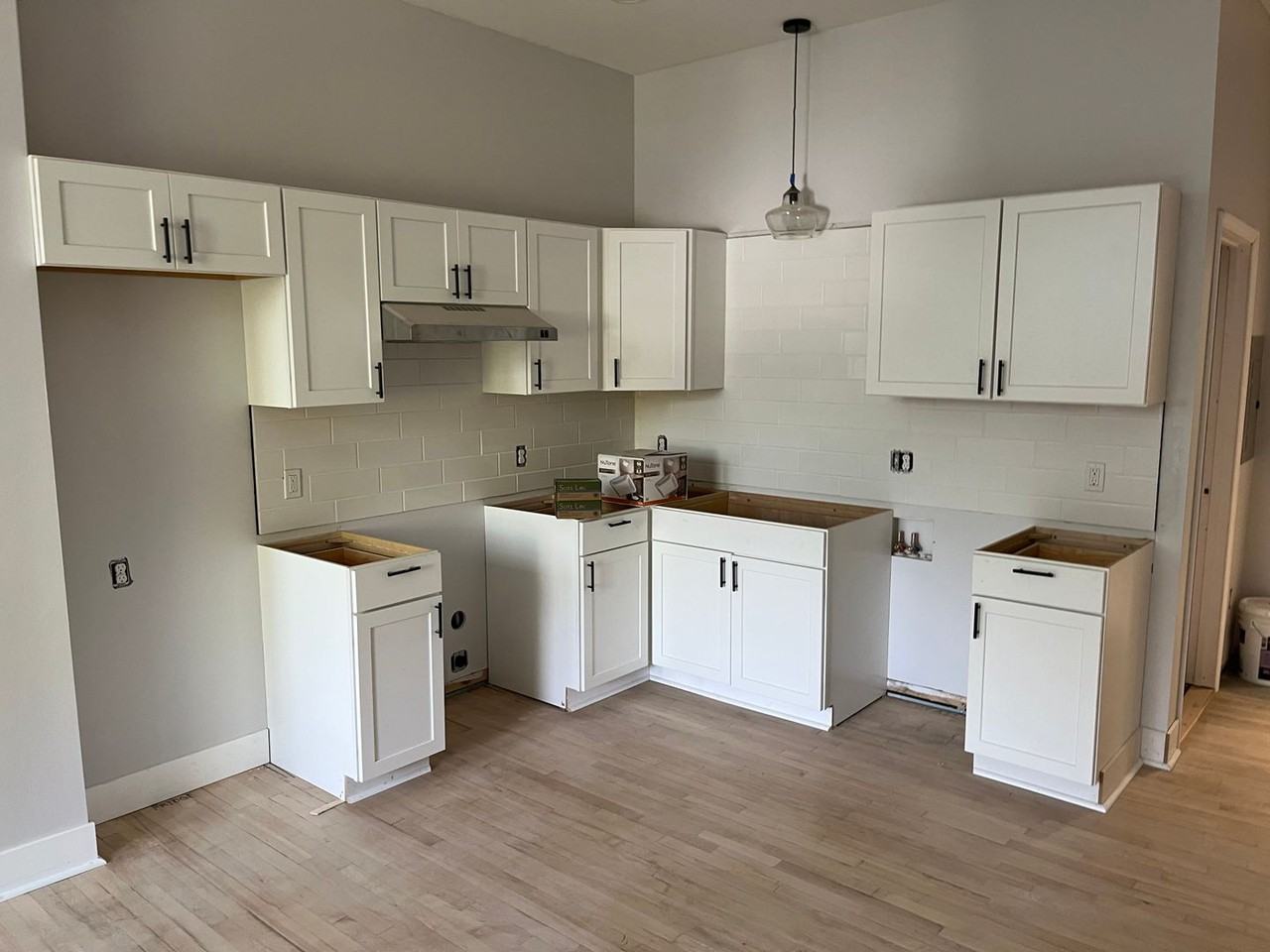 1030 S Holmes St #302 - Photo 2 of 4