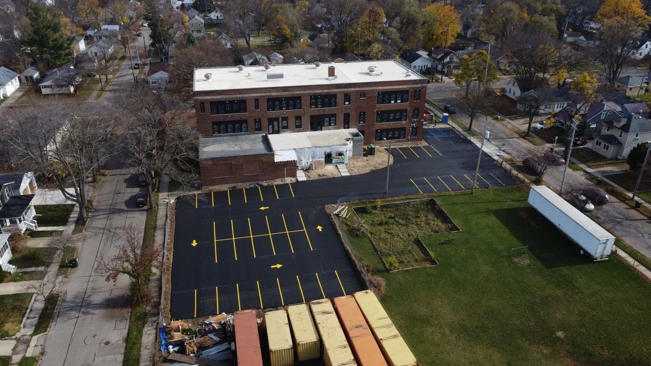 1030 S Holmes St #312 - Photo 2 of 7