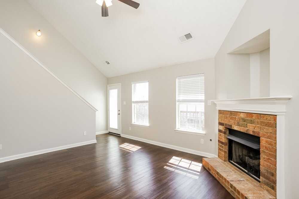 10115 Cross Valley Dr - Photo 5 of 17