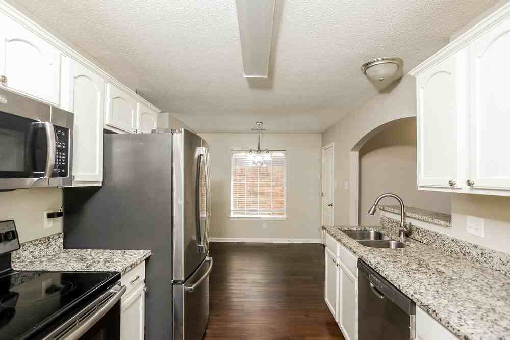 10115 Cross Valley Dr - Photo 7 of 17