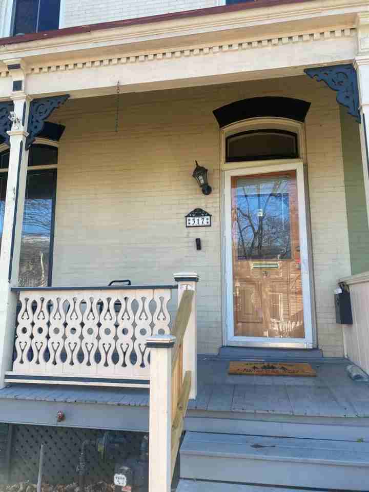 317 S Pine St - Photo 3 of 17