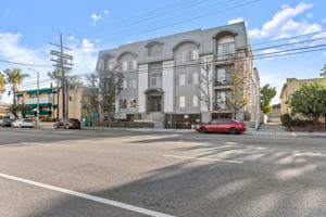 featured image of 4912 Kester Ave