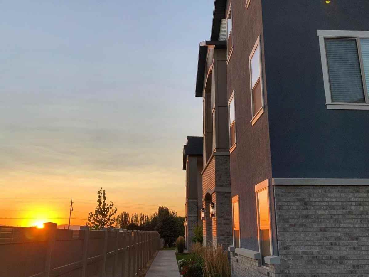 3560 Midland Dr - Photo 5 of 28