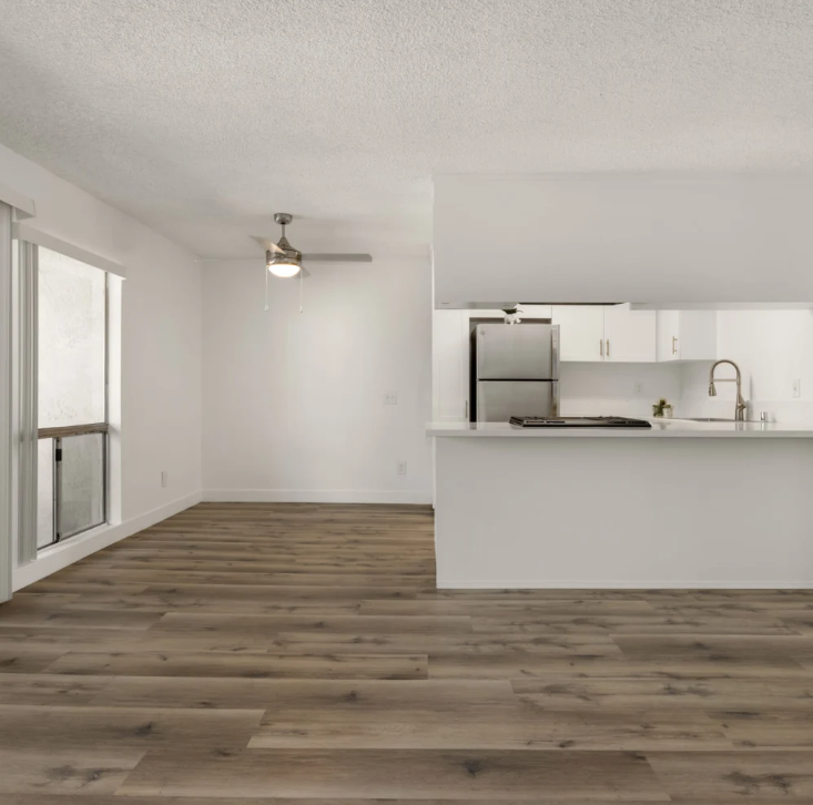 202 W San Ysidro Blvd - Photo 7 of 15