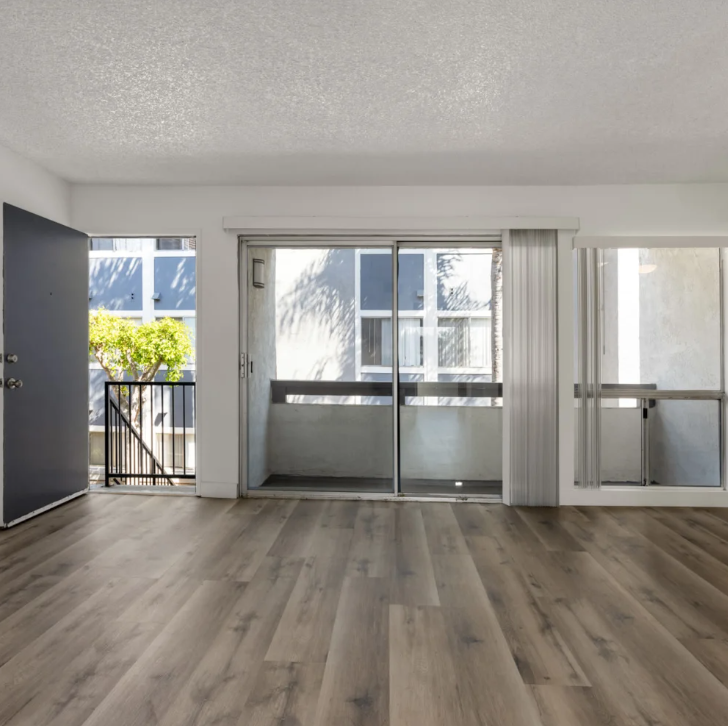 202 W San Ysidro Blvd - Photo 7 of 15