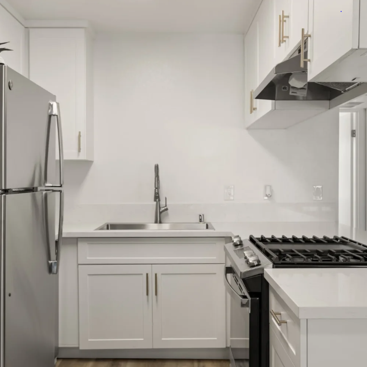 202 W San Ysidro Blvd - Photo 2 of 15