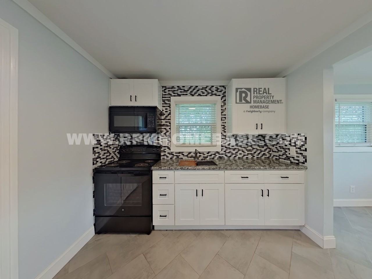 2310 N Baylen St - Photo 6 of 15