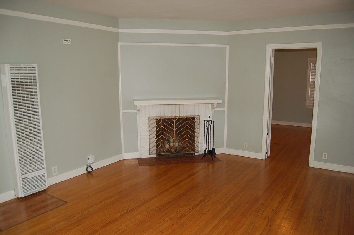 575 N Madison Ave - Photo 3 of 13