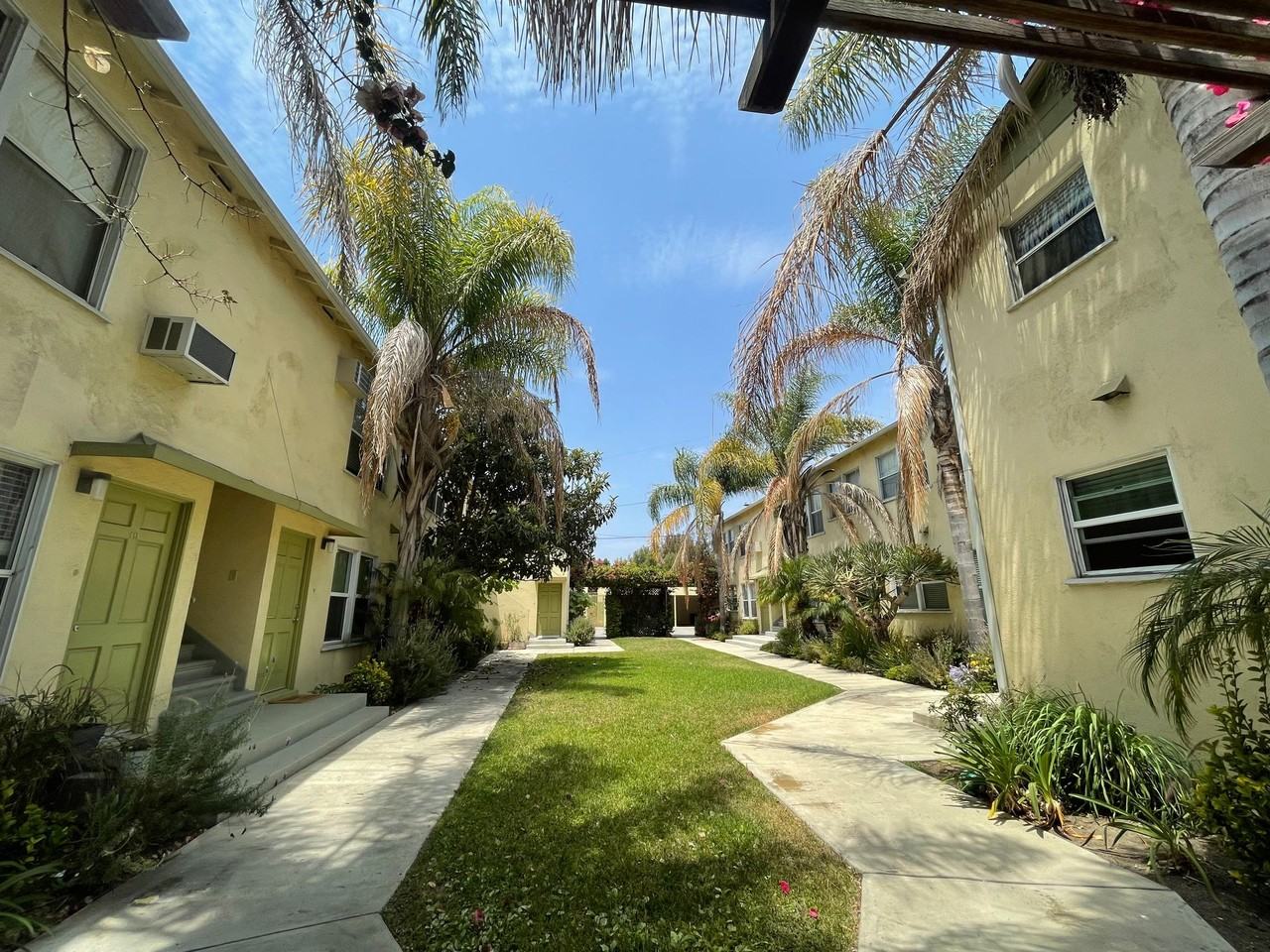 ven110 - Photo 3 of 3