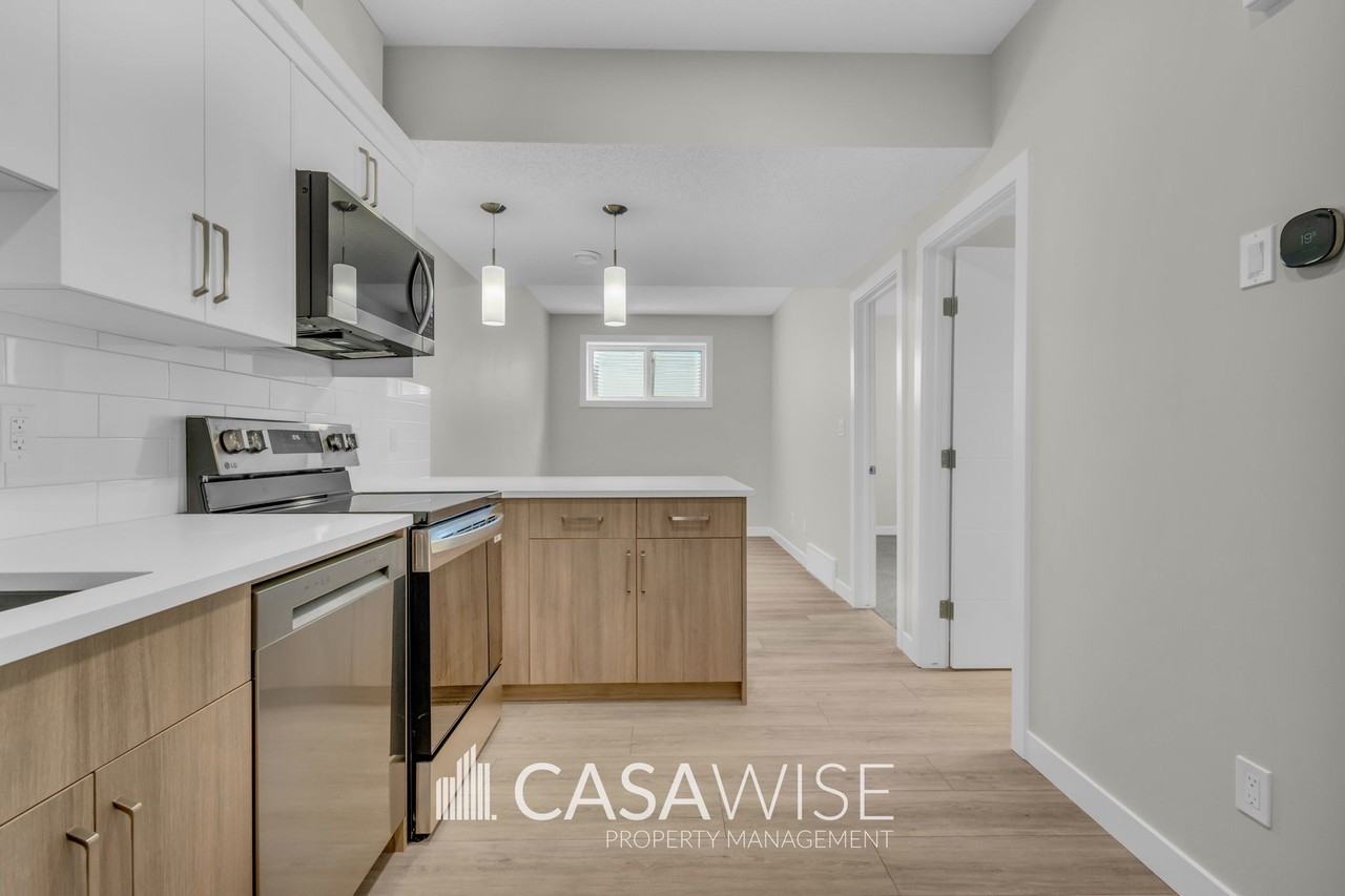 1053D Berg Pl #BS - Photo 2 of 13