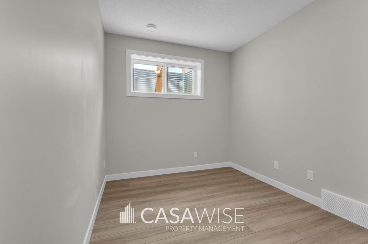1053D Berg Pl #BS - Photo 3 of 13