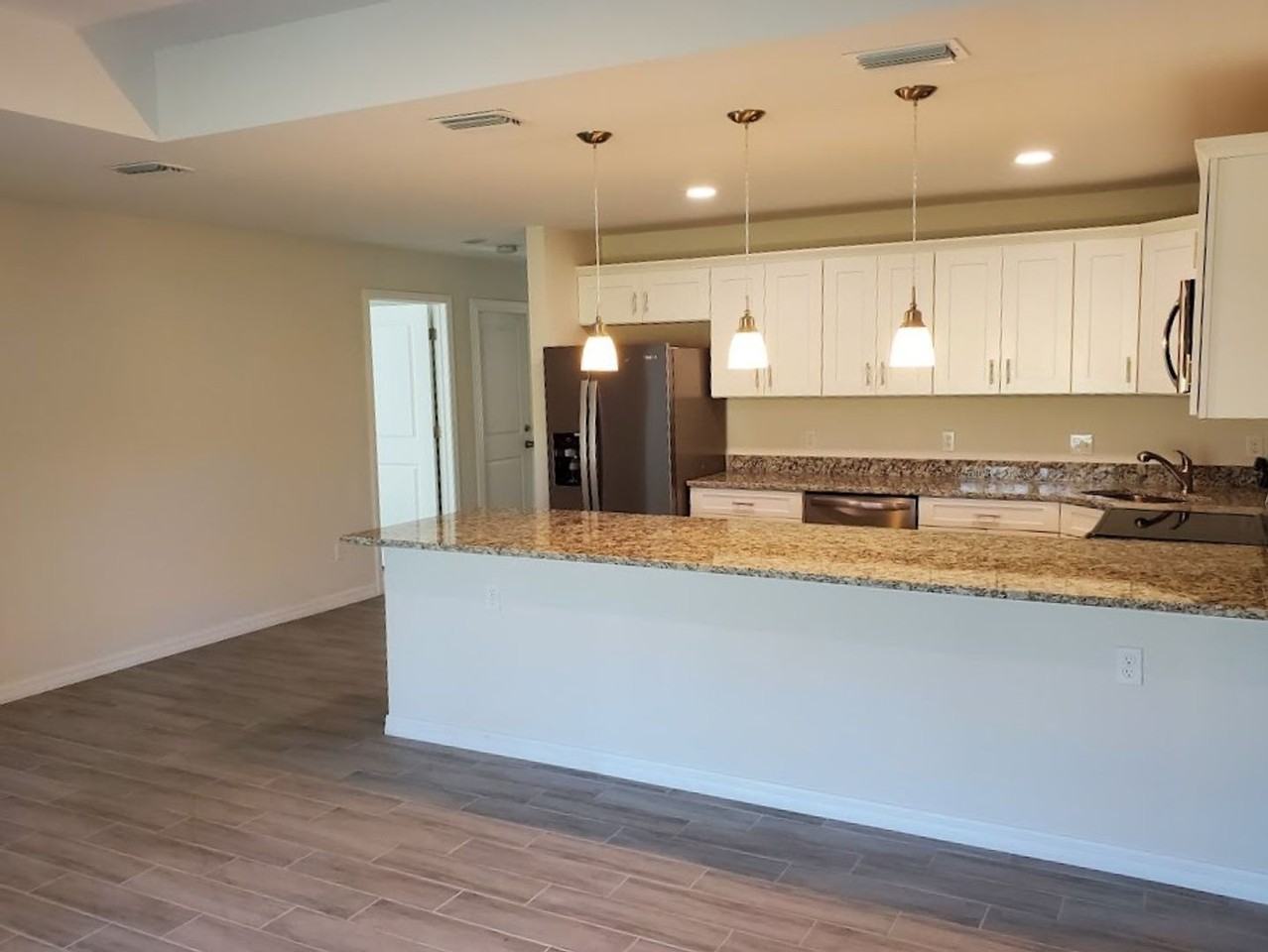 4740 13th St Sw #4740 - Photo 5 of 26