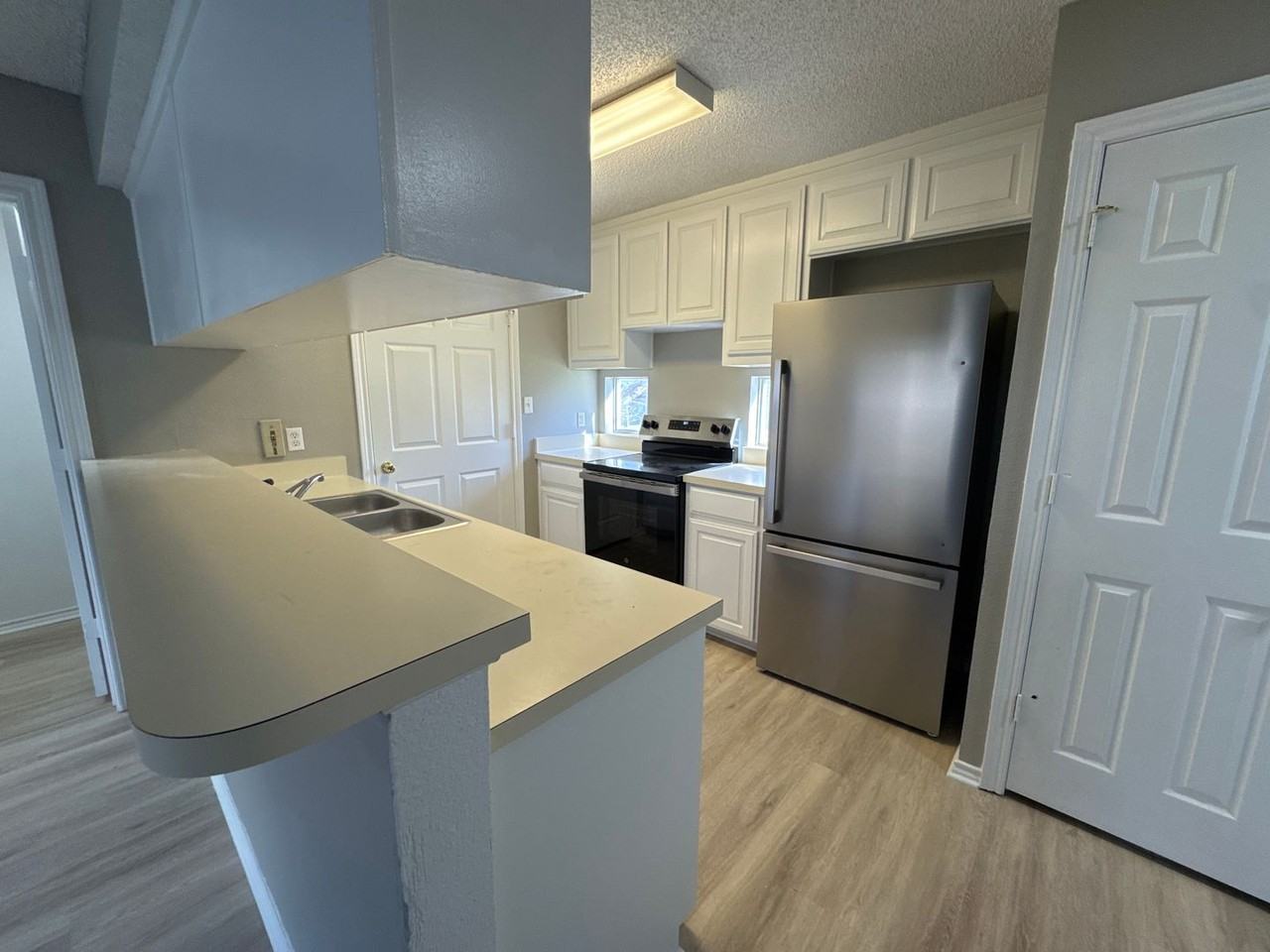 2310 W Hickory - Photo 3 of 45