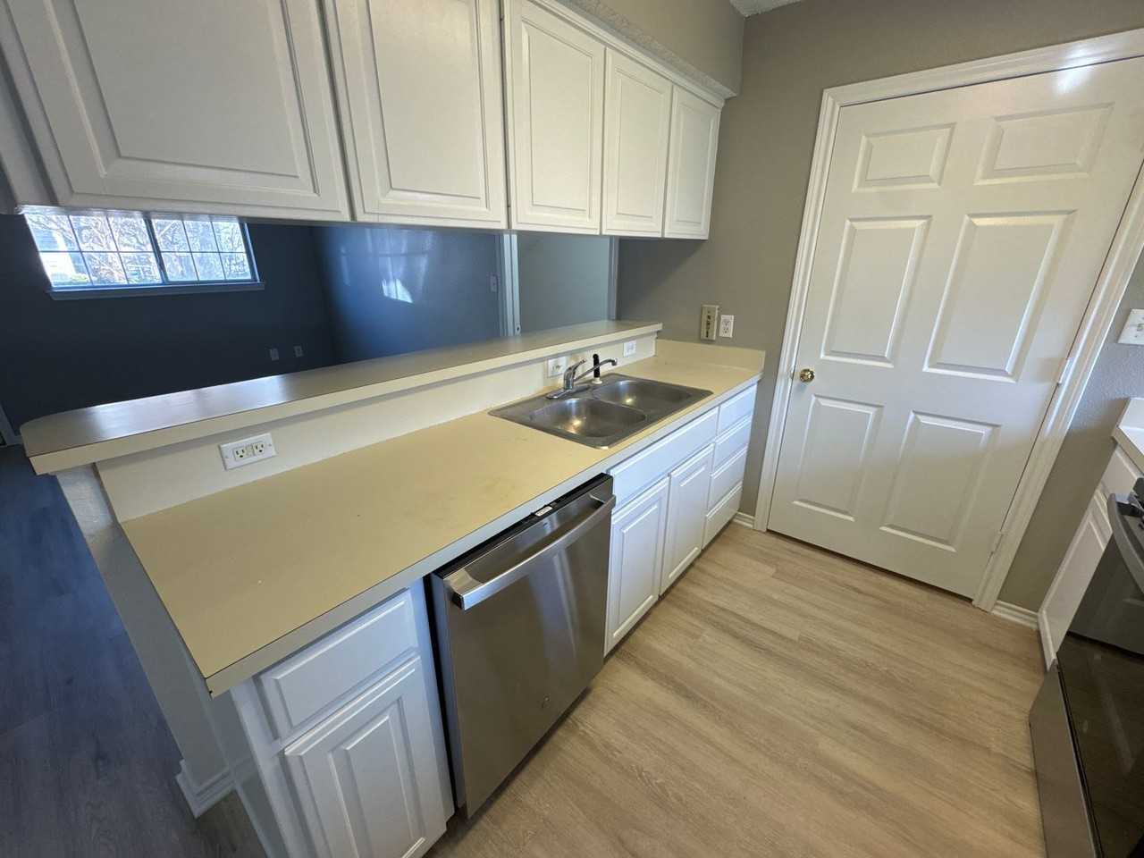 2310 W Hickory - Photo 6 of 45