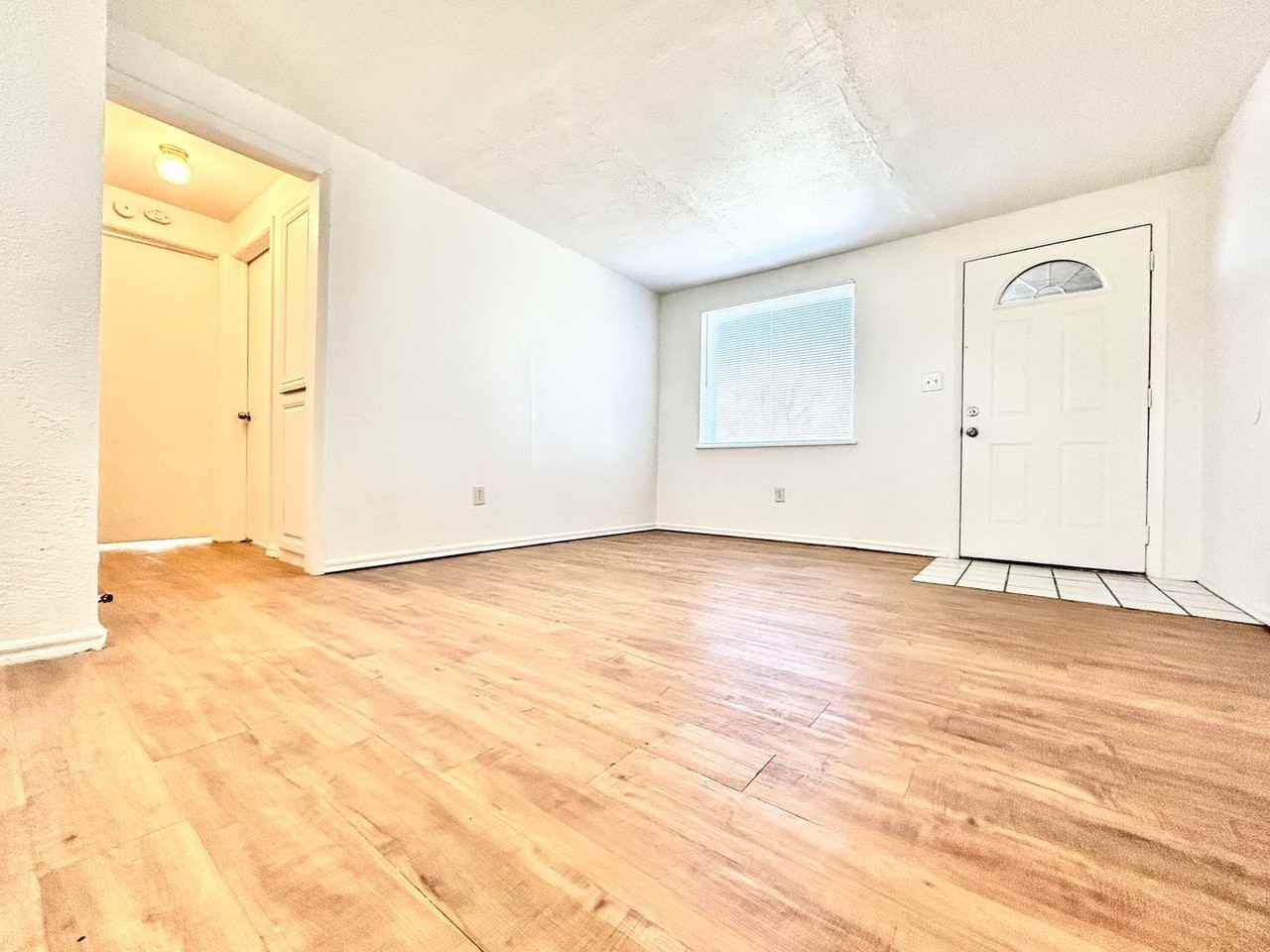 1700 Karen Dr - Photo 2 of 22