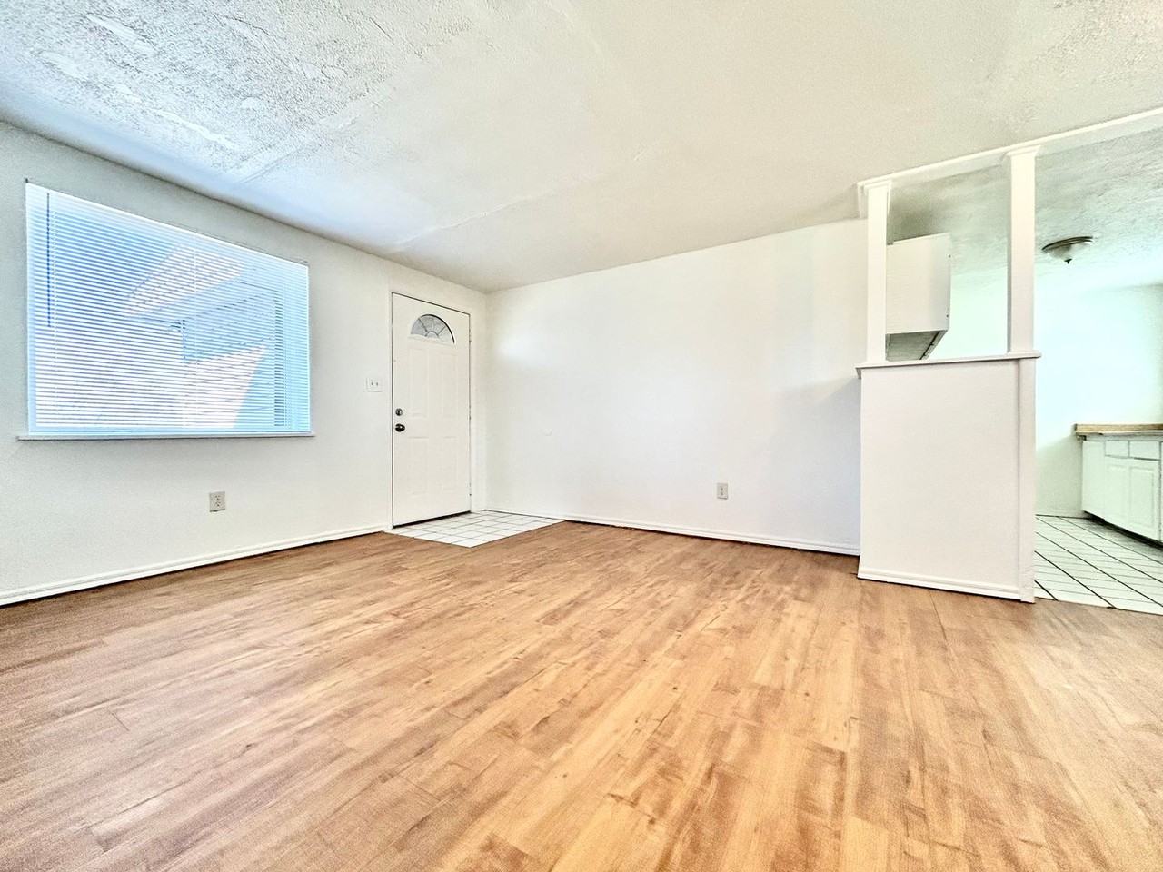 1700 Karen Dr - Photo 4 of 22