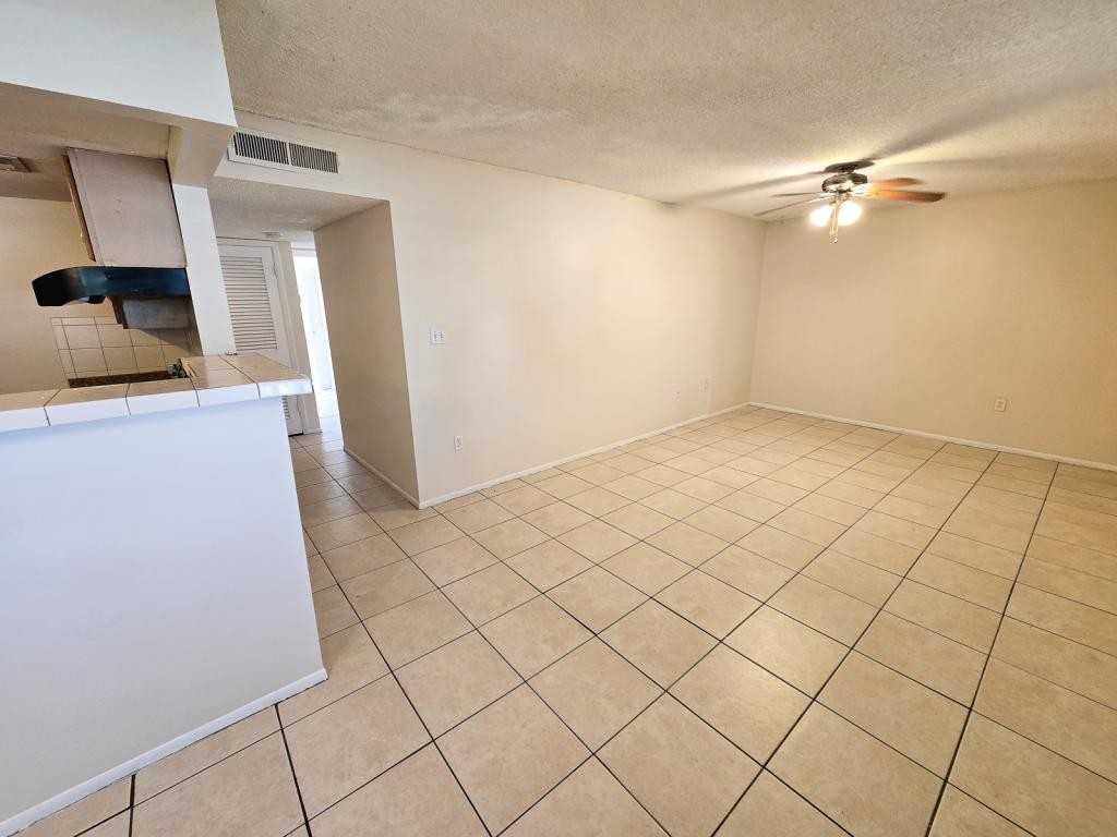 1440 Holden Ave - Photo 4 of 23