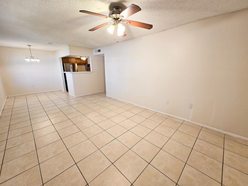 1440 Holden Ave - Photo 5 of 23