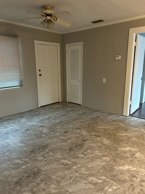 1712 W 15th St - Photo 2 of 11