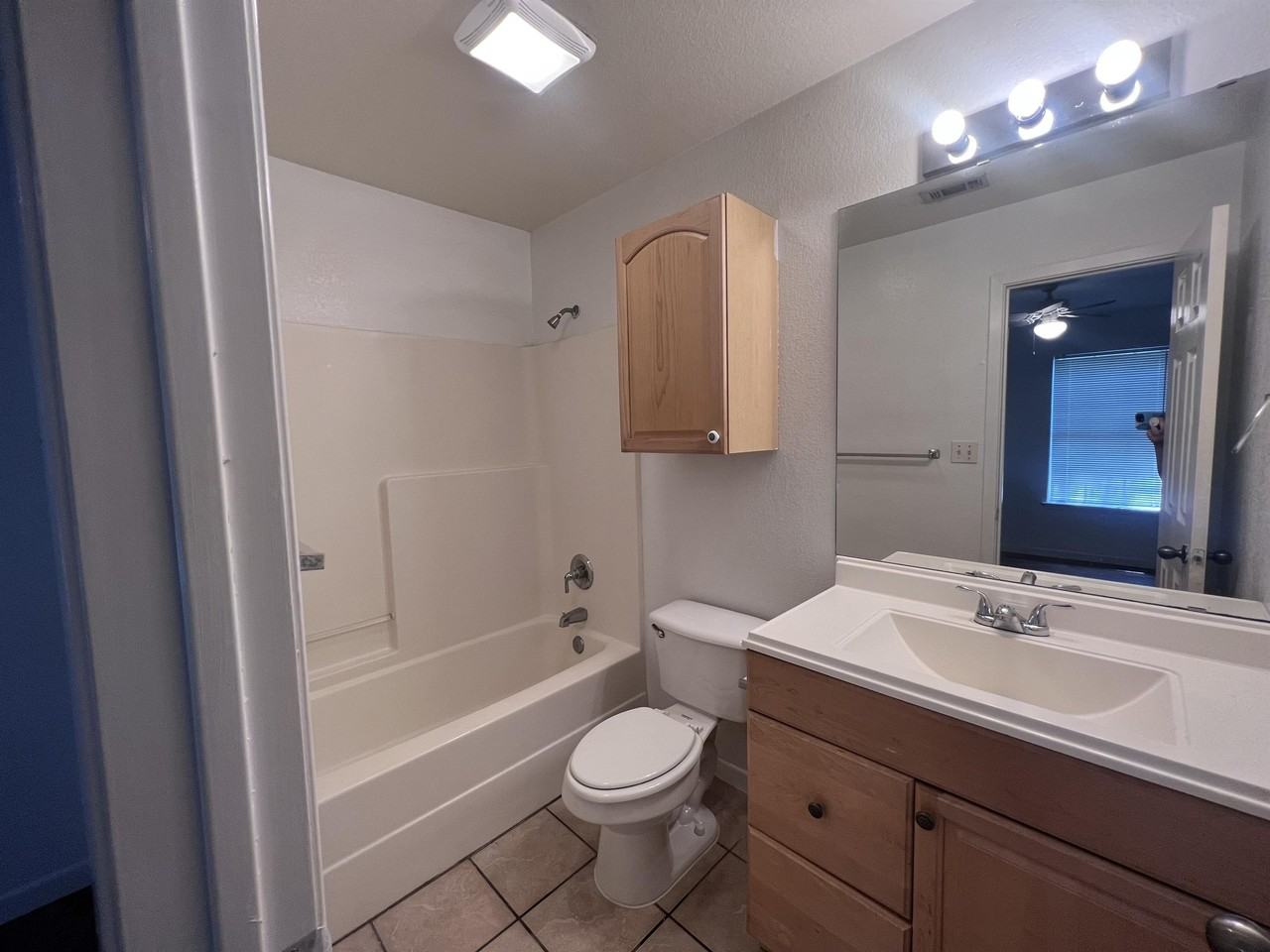 1416 1414/1 River Rd #1416 - Photo 4 of 11