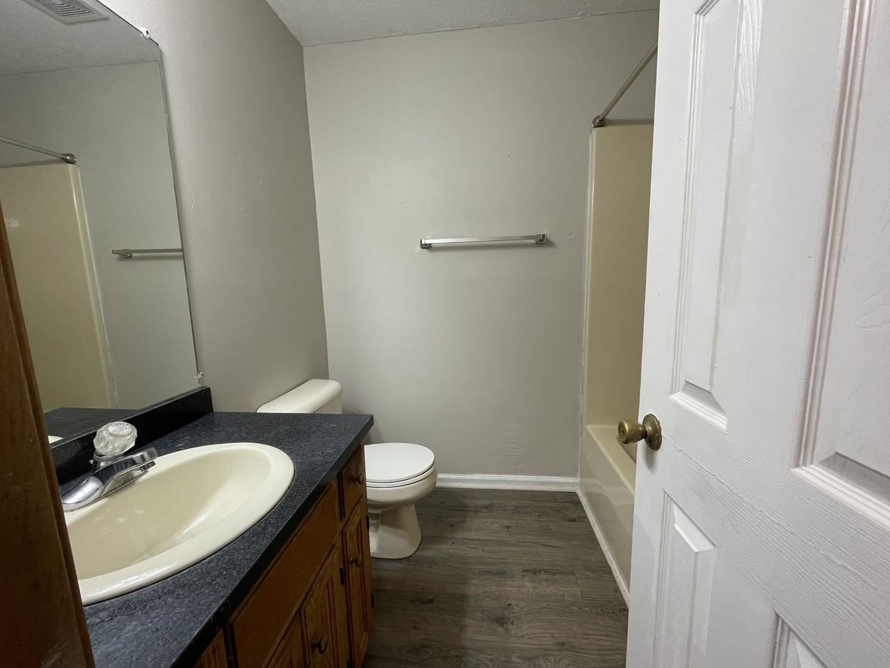 131 Bellmont Dr - Photo 3 of 16