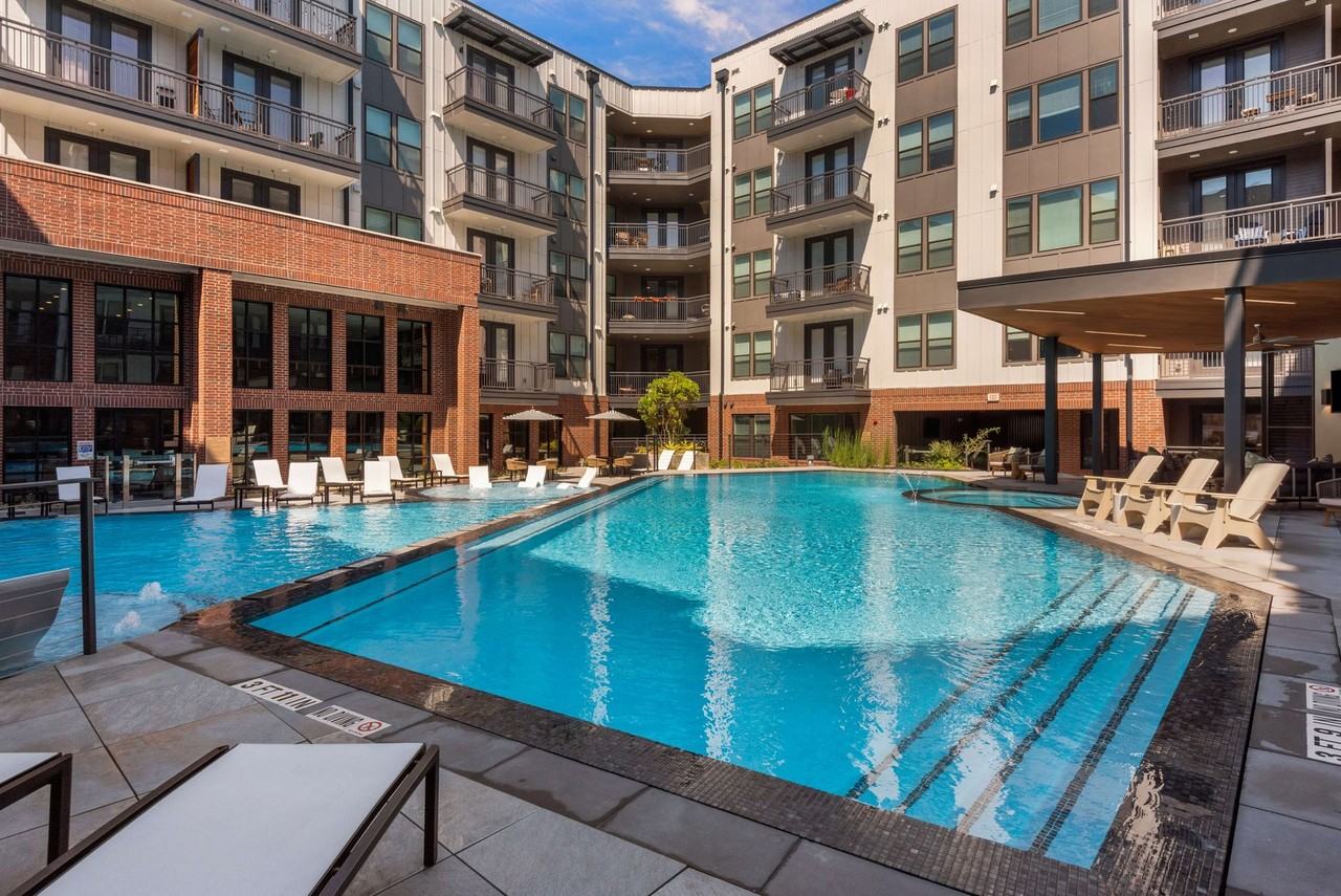 Troubadour Apartments - Photo 6 of 50