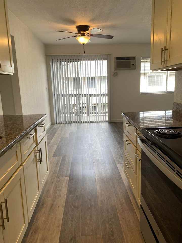 422 -  CENTRAL PARK APARTMENTS - Photo 2 of 12