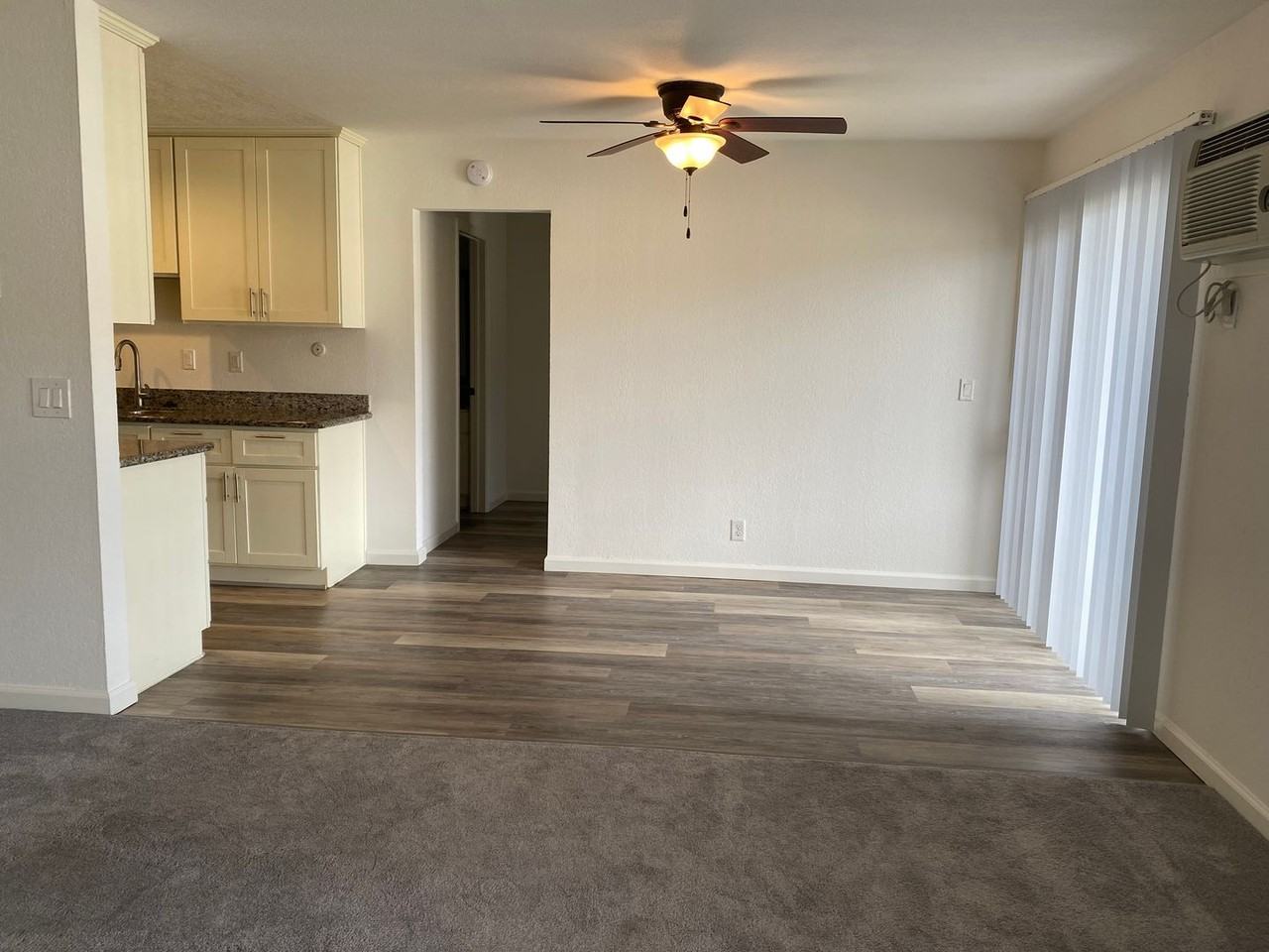 422 -  CENTRAL PARK APARTMENTS - Photo 3 of 12