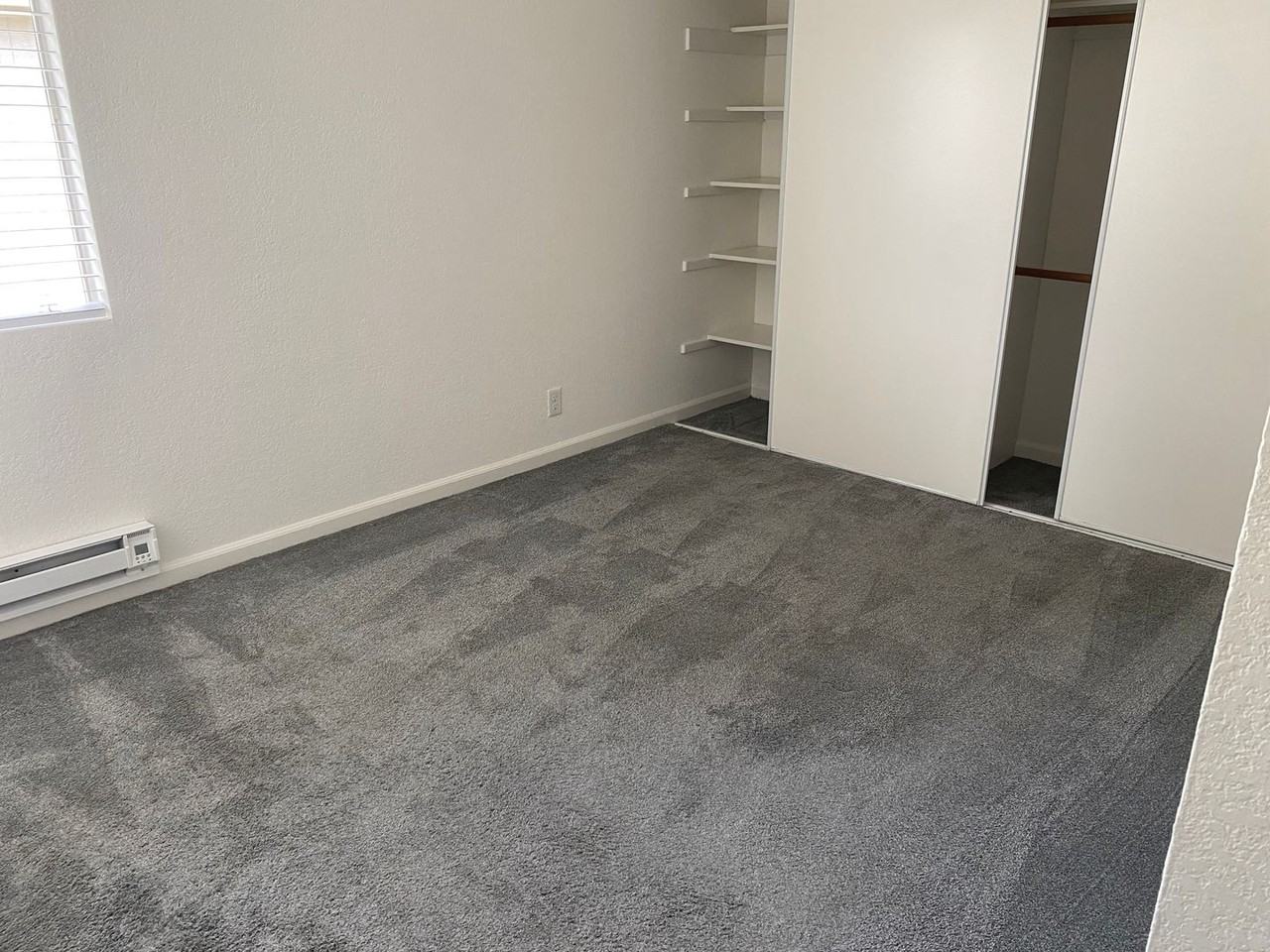 422 -  CENTRAL PARK APARTMENTS - Photo 6 of 12