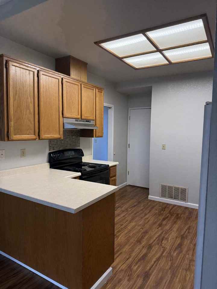 242 Birch Creek Dr - Photo 5 of 20