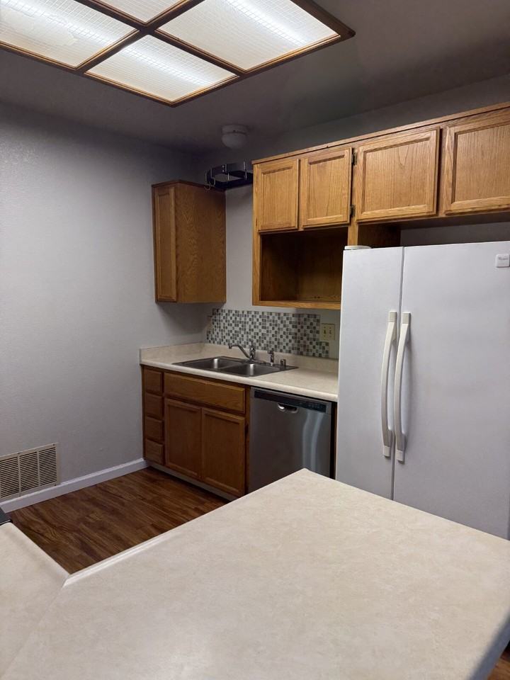 242 Birch Creek Dr - Photo 6 of 20