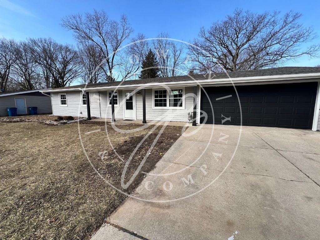 6051 Graystone Dr - Photo 2 of 14