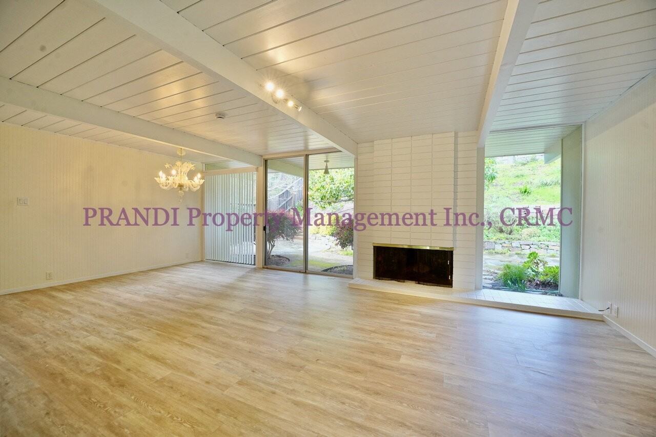 1309 Idylberry Rd - Photo 2 of 32