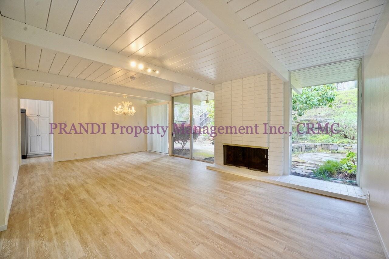 1309 Idylberry Rd - Photo 3 of 32