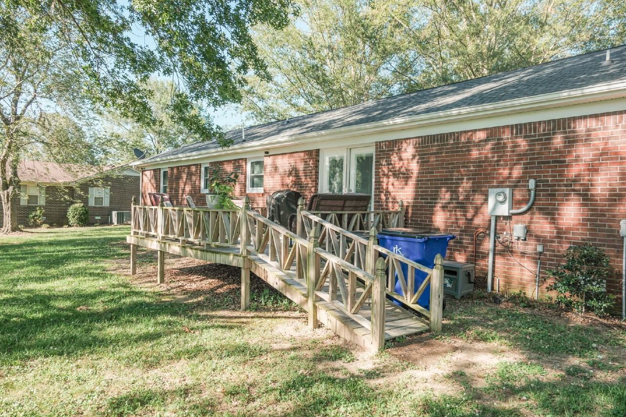 101 Woodside Dr - Photo 3 of 19