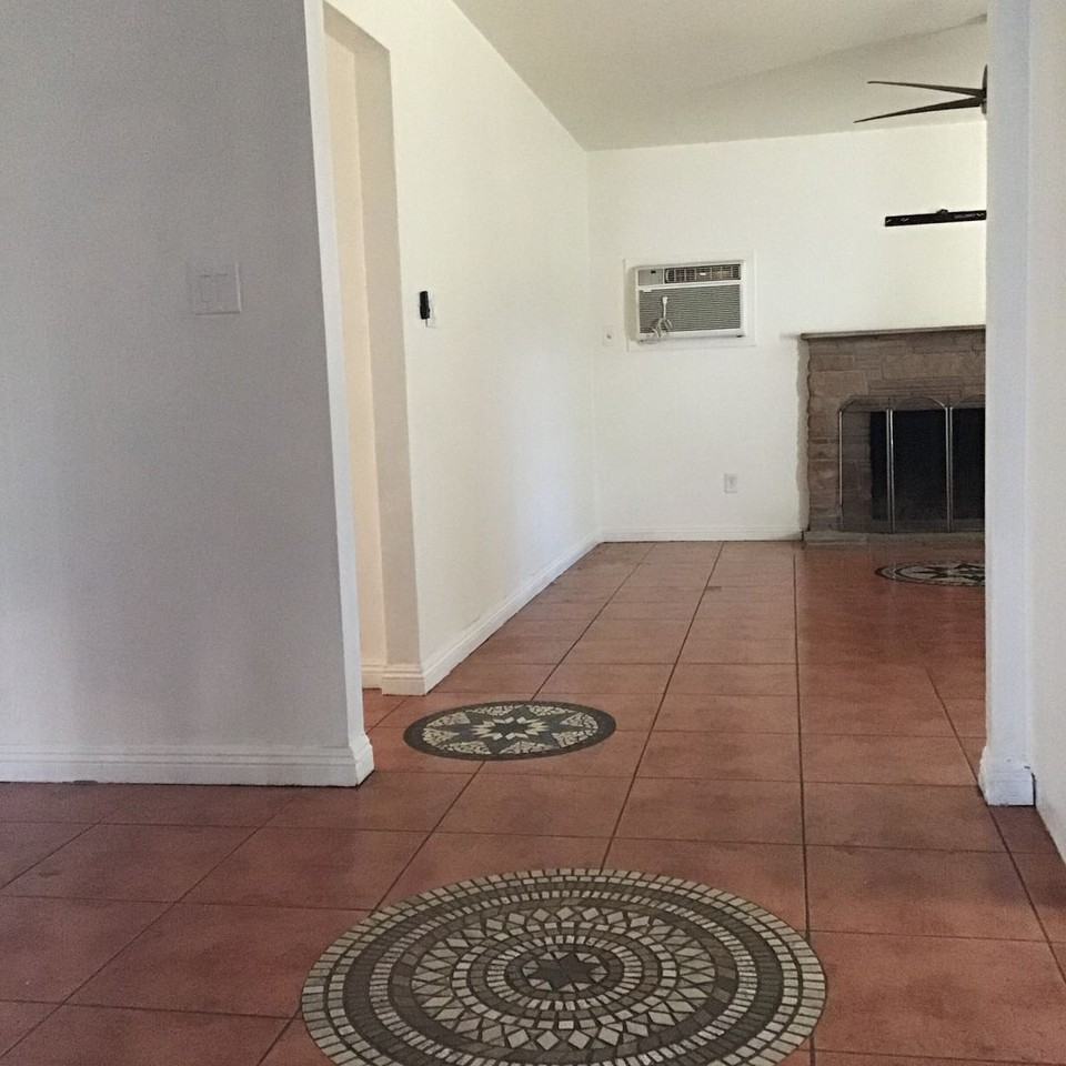 4345 Twain Dr - Photo 2 of 25