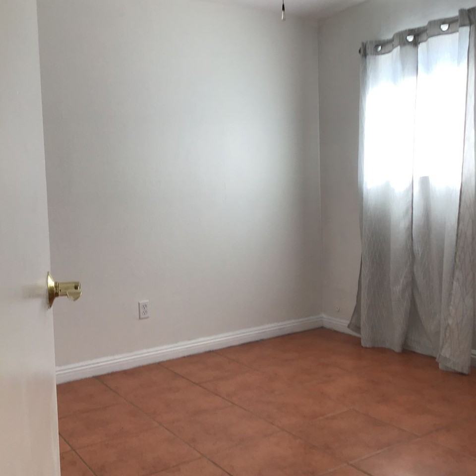 4345 Twain Dr - Photo 3 of 25