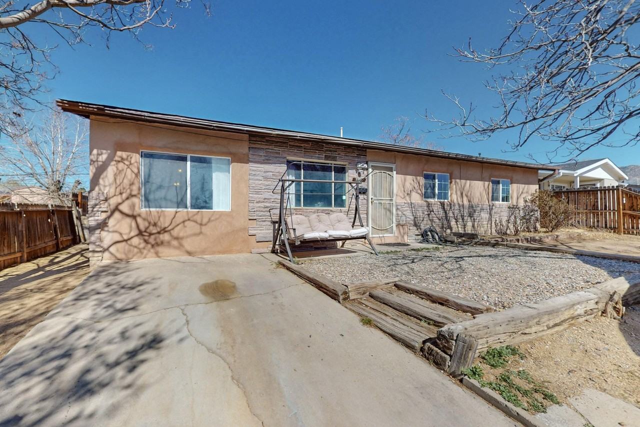 11517 Ralph Ave Ne #NA - Photo 5 of 36