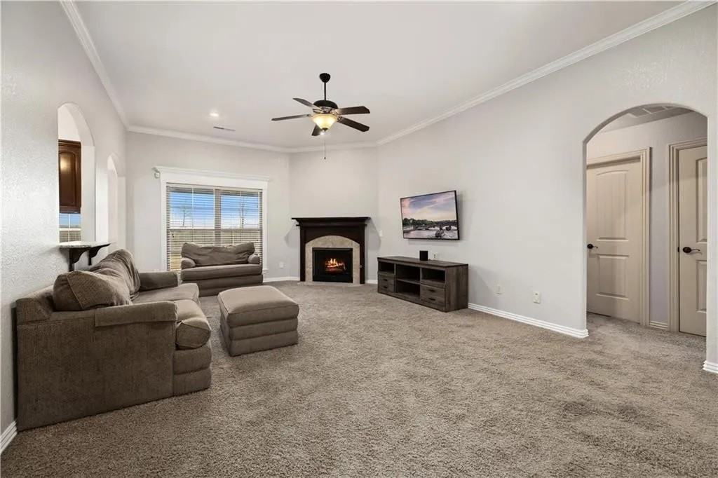 3907 Sw Flatrock Ave #NA - Photo 2 of 4