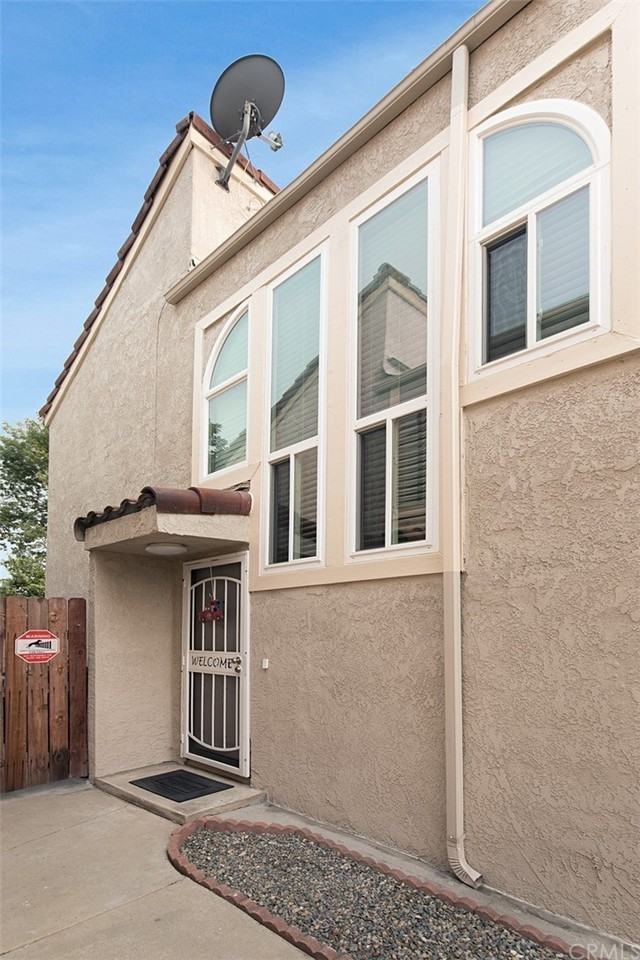 12917 Saddleback Pl - Photo 2 of 21