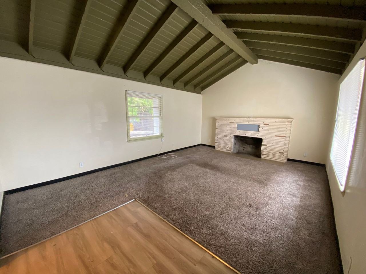 820-830 Roberts Lane - Photo 3 of 23