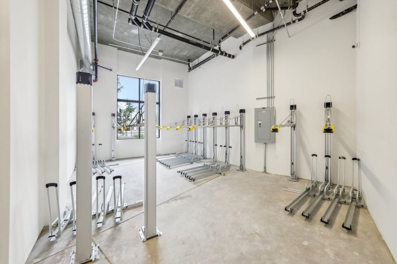 2701 Shattuck Ave - Photo 7 of 16