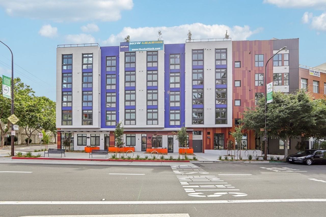 2701 Shattuck Ave - Photo 2 of 16