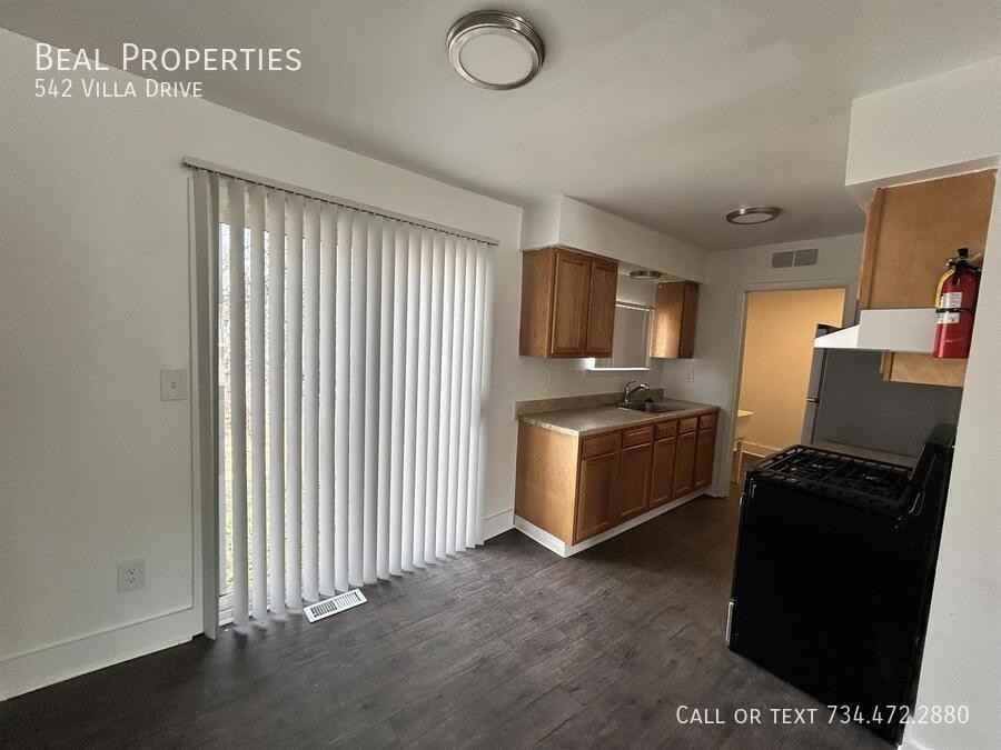 542 Villa Dr - Photo 5 of 9