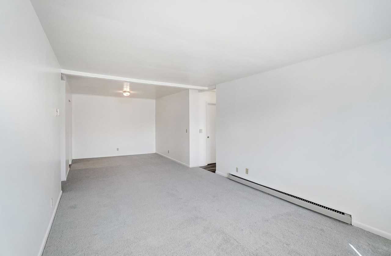 Westmoor Terrace Apartments - Photo 6 of 32