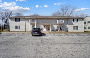 featured image of 800 800 - 816 W Melrose Ave