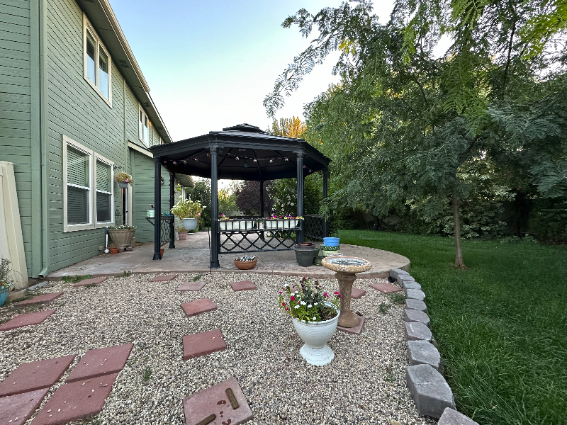 2611 N Wallingford Ave - Photo 3 of 7