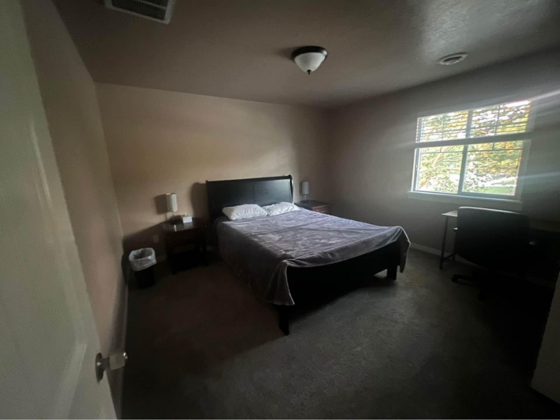 2611 N Wallingford Ave - Photo 6 of 7