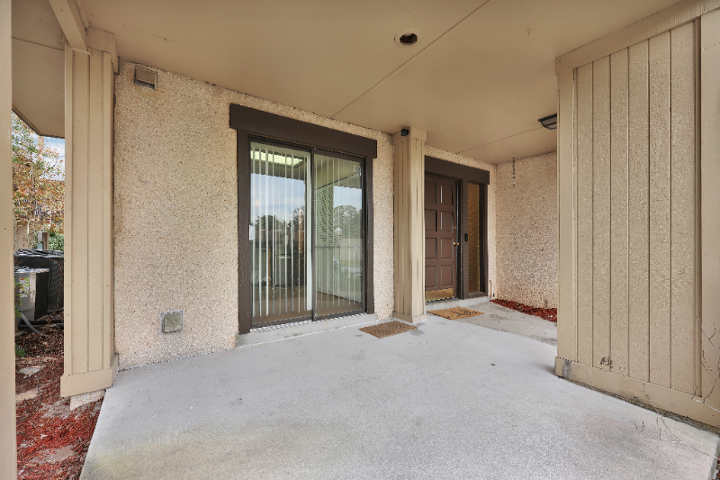 7646 Las Palmas Way - Photo 3 of 18