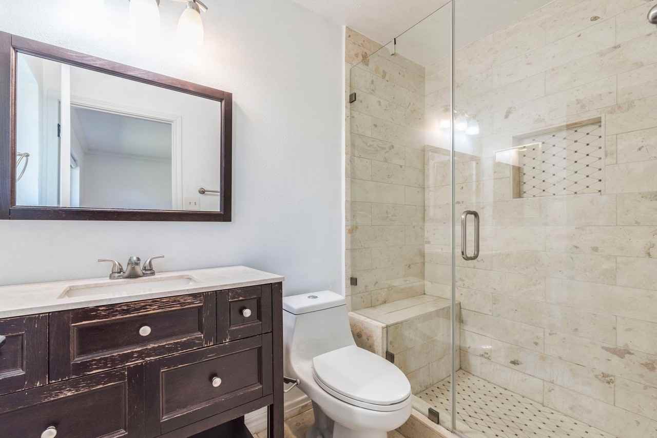 1612 Woodgreen Dr - Photo 3 of 27